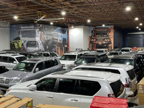 Used 2005 Toyota Sequoia SR5 image 43