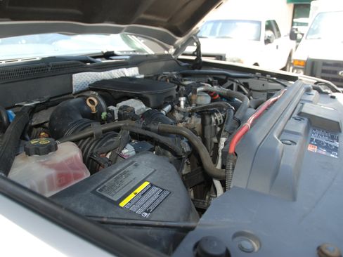 Used 2015 Chevrolet Silverado 2500 image 9