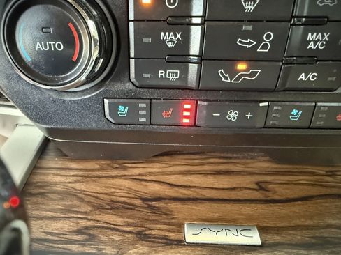 Used 2018 Ford F150 Lariat image 33