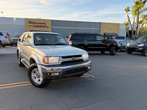 Used 2002 Toyota 4Runner SR5 image 1