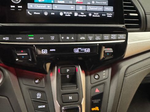 Used 2025 Honda Odyssey L image 9