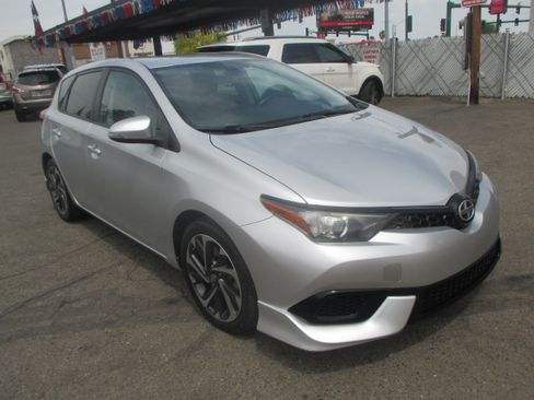 Used 2016 Scion iM image 12