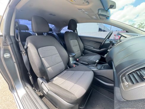 Used 2016 Kia Forte Koup EX FWD image 19