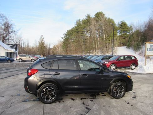 Used 2013 Subaru XV Crosstrek 2.0i Premium image 11