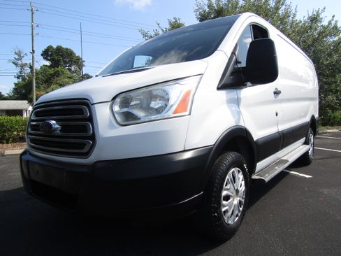 Used 2019 Ford Transit 250 130 Low Roof RWD image 2