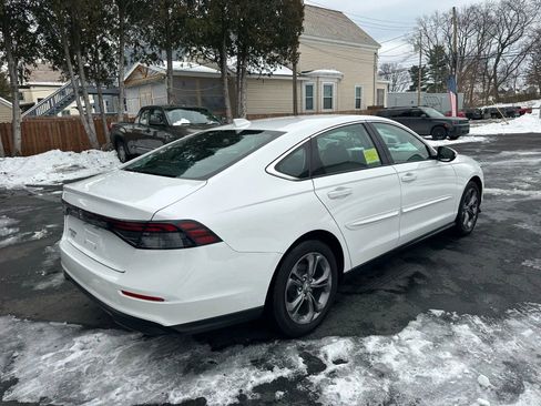 Used 2024 Honda Accord EX image 6