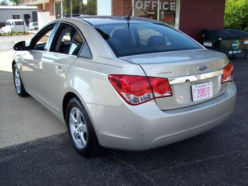 Used 2014 Chevrolet Cruze LT FWD image 7