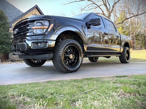 Used 2024 Ford F150 XLT image 4