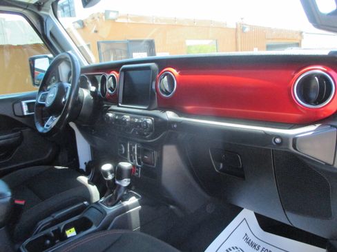 Used 2020 Jeep Gladiator Rubicon Pickup 4D 5 ft AWD/4WD image 4
