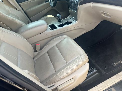 Used 2014 Jeep Grand Cherokee Laredo image 7