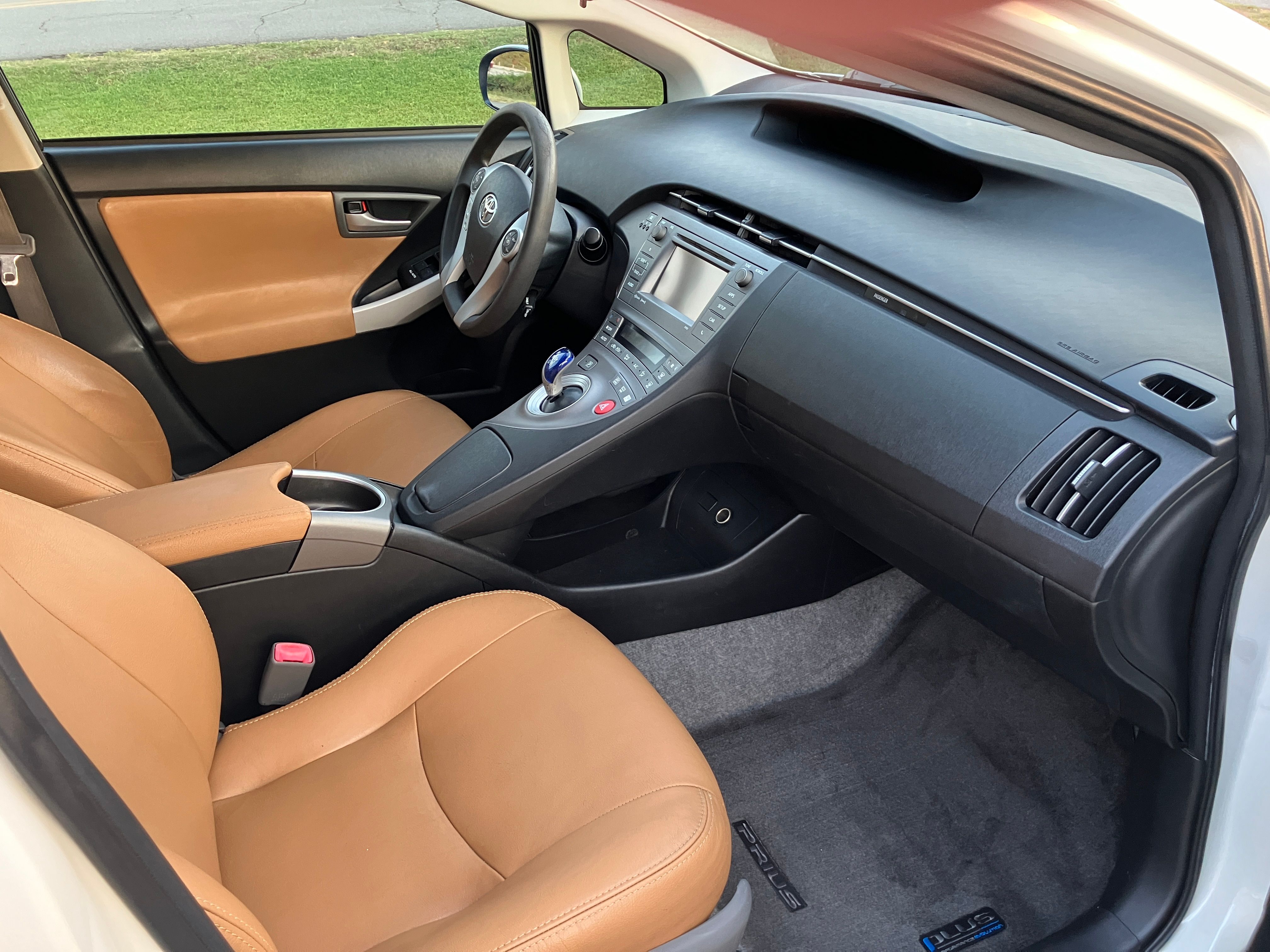 Used 2012 Toyota Prius Three Touring Hatchback 4D FWD image 14