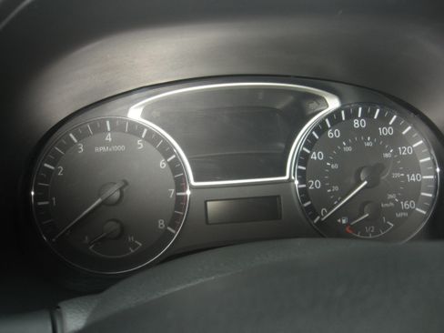 Used 2013 Nissan Pathfinder S image 10