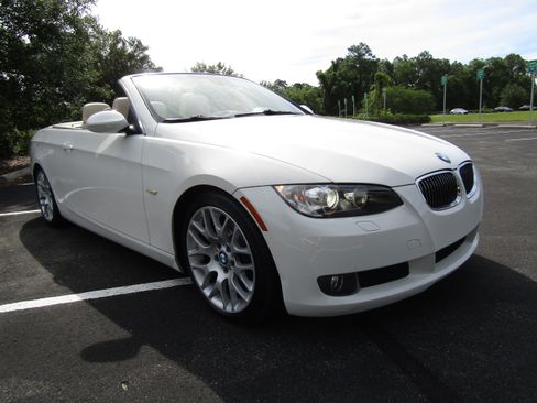 Used 2009 BMW 328i Convertible RWD image 8