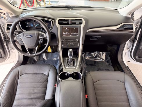 Used 2016 Ford Fusion SE image 8