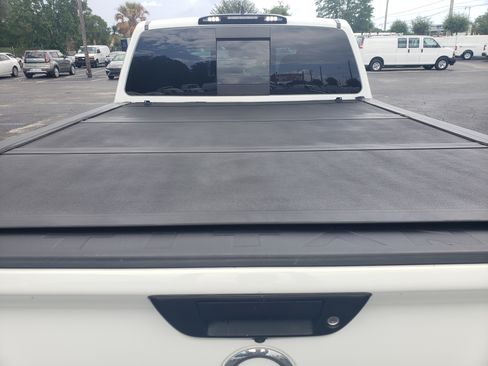 Used 2022 Nissan Titan 2WD King Cab image 9