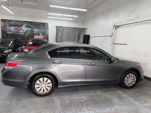 Used 2009 Honda Accord LX Sedan image 8