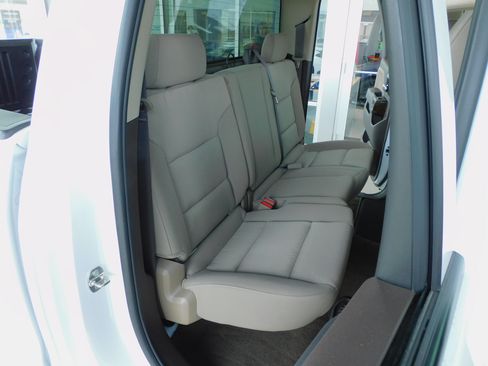 Used 2018 Chevrolet Silverado 1500 LT image 22