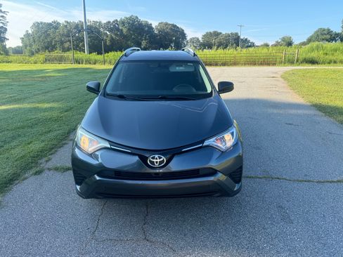 Used 2016 Toyota RAV4 AWD LE image 10