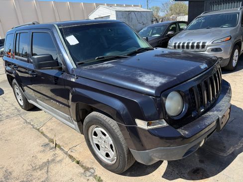 Used 2011 Jeep Patriot image 2