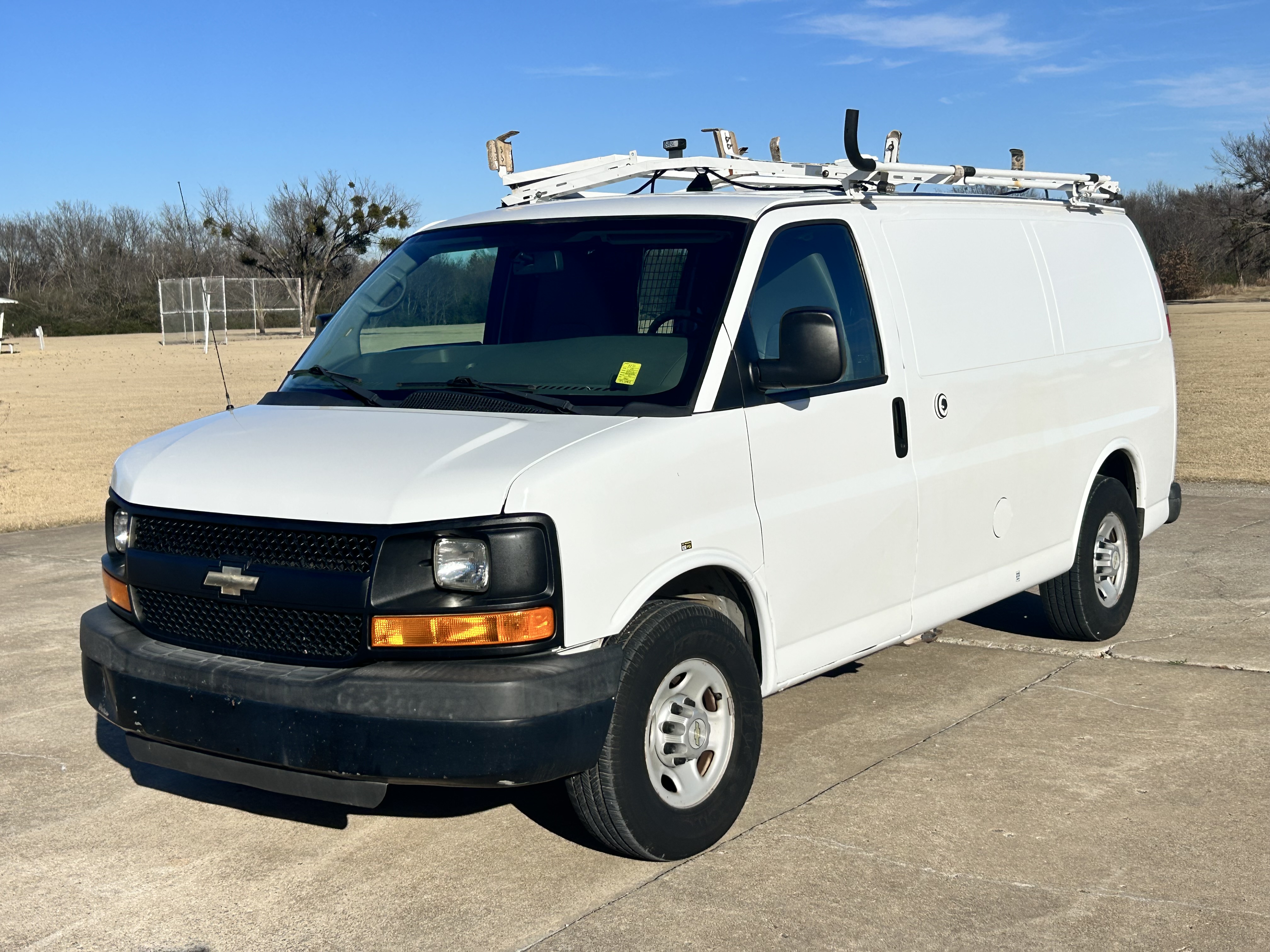 Used 2013 Chevrolet Express 2500 RWD image 1