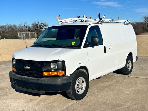 Used 2013 Chevrolet Express 2500 image 1