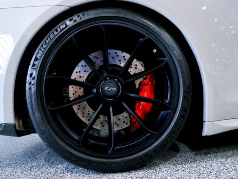 Used 2018 Porsche 911 GT3 RWD image 31