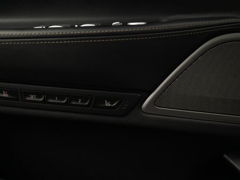 Used 2019 BMW 750i xDrive w/ Executive Package image 32