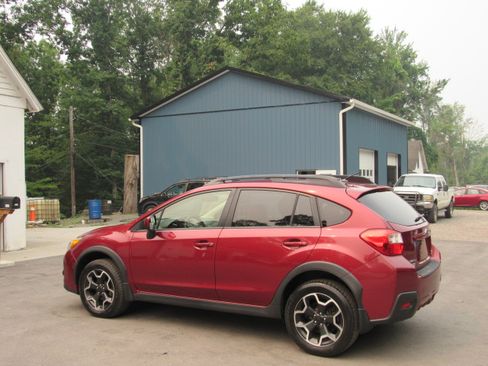 Used 2014 Subaru XV Crosstrek 2.0i Limited AWD/4WD image 5