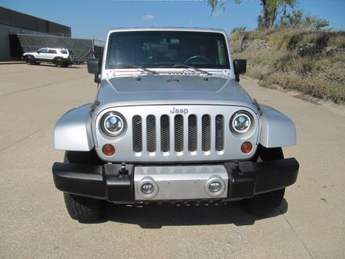 Used 2008 Jeep Wrangler Unlimited Sahara image 3