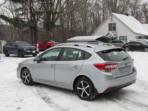 Used 2019 Subaru Impreza 2.0i Premium image 7