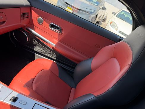 Used 2007 Chrysler Crossfire Limited Convertible RWD image 11