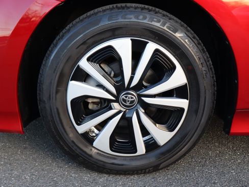 Used 2019 Toyota Prius Prime Premium image 38