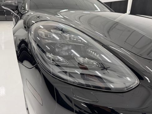 Used 2019 Porsche Panamera GTS image 8