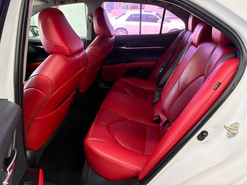 Used 2020 Toyota Camry XSE FWD image 13