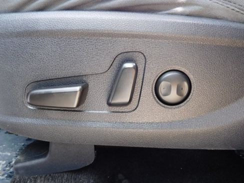 Used 2020 Hyundai Santa Fe SEL image 11