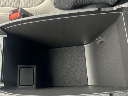 Used 2022 Ford Escape SE image 18