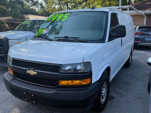 Used 2021 Chevrolet Express 2500 image 1