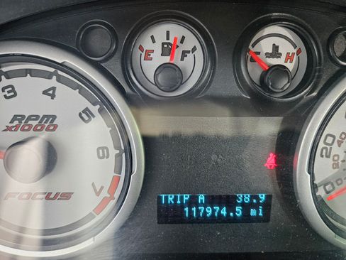 Used 2010 Ford Focus SE Sedan FWD image 12