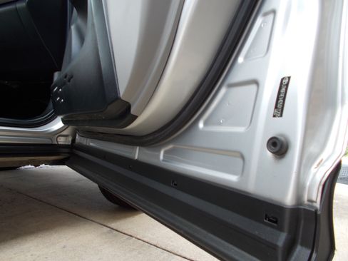 Used 2013 Toyota RAV4 AWD LE image 26