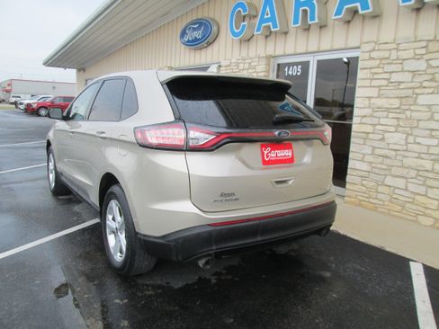 Used 2017 Ford Edge SE image 7