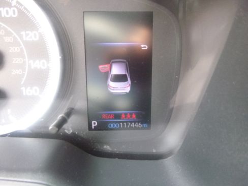 Used 2020 Toyota Corolla LE Sedan FWD image 18