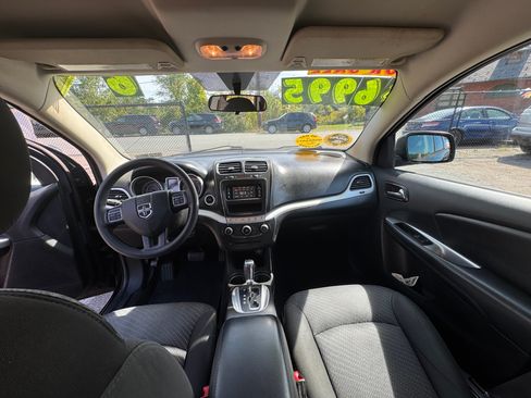 Used 2016 Dodge Journey SXT image 3