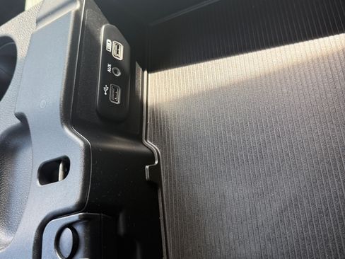 Used 2018 RAM 1500 2WD Regular Cab ST image 16
