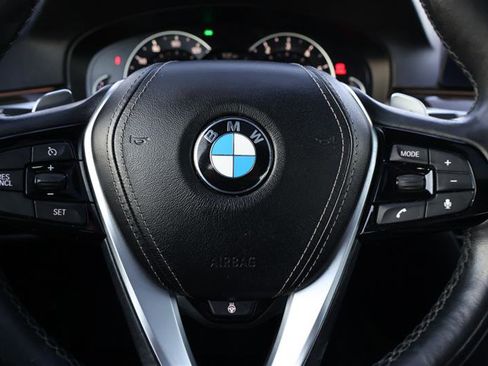 Used 2018 BMW 530i xDrive image 24