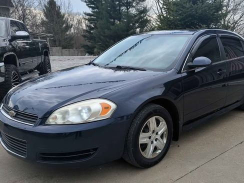 Used 2010 Chevrolet Impala LS image 1