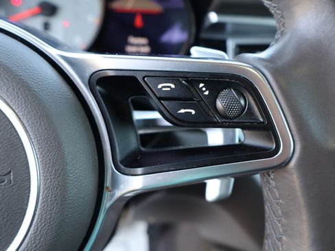 Used 2015 Porsche Macan S image 22