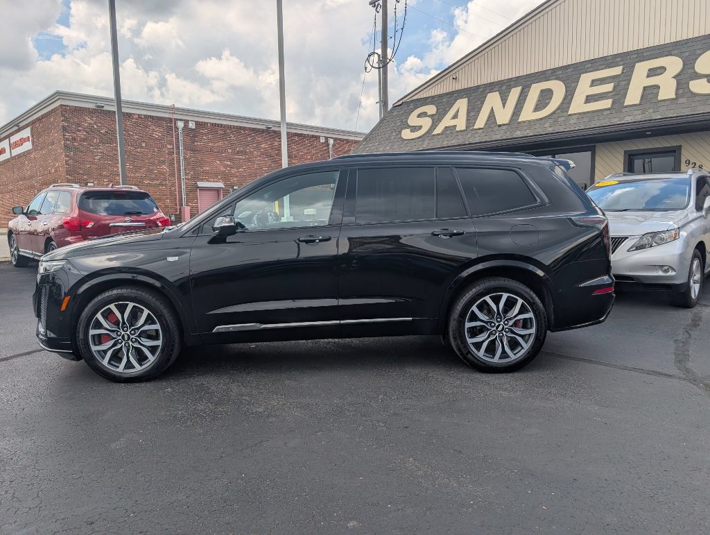 Used 2024 Cadillac XT6 AWD Sport image 2