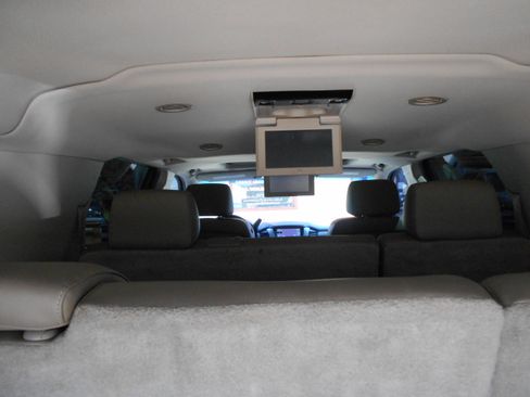 Used 2015 GMC Yukon XL SLT image 8