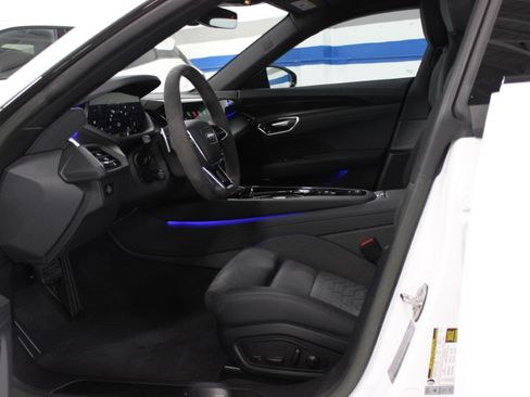 Used 2023 Audi e-tron GT Premium Plus image 18