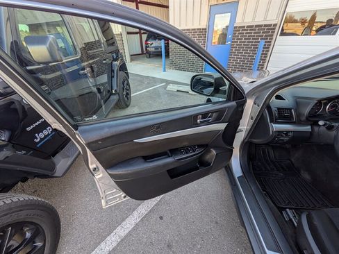 Used 2014 Subaru Outback 2.5i Premium image 22